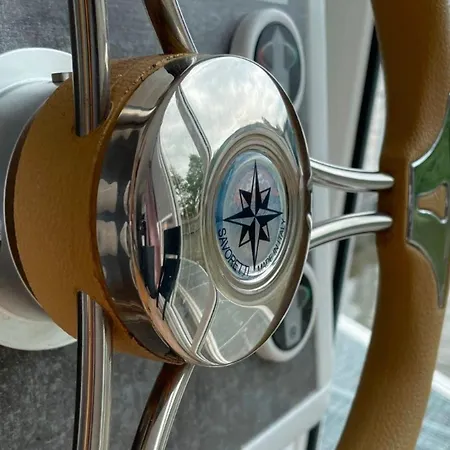 Hausboot Lydia In Ferienhaus