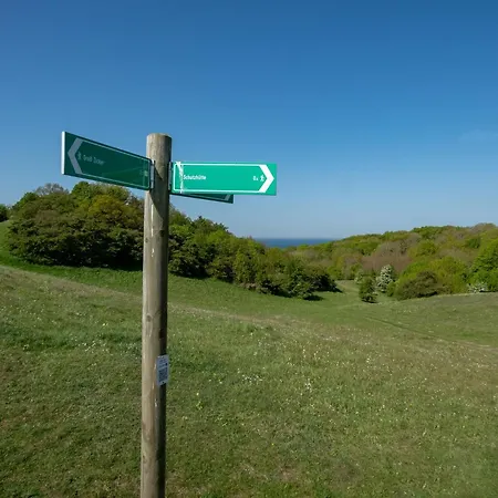 Ferienhaus Hausboot Lydia In *