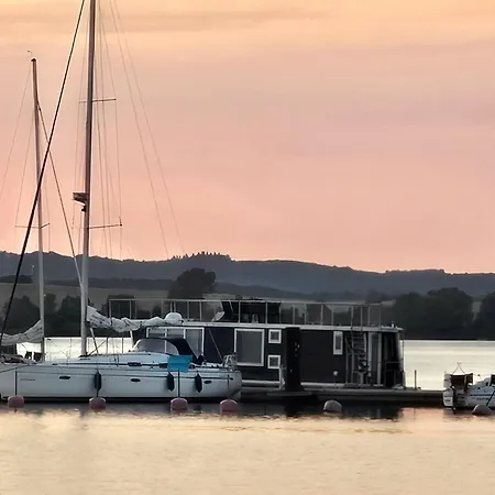 Semesterbostad Hausboot Lydia In Gager