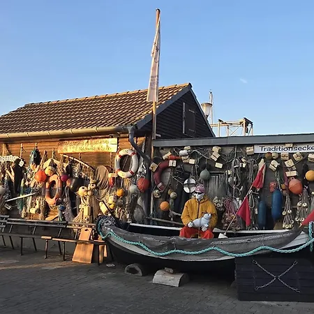 Hausboot Lydia In 度假居 加格尔